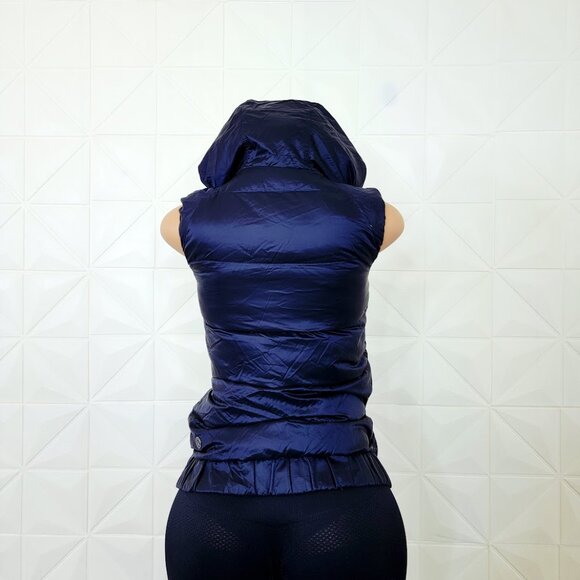 Lululemon Women's Naval Blue Cypress Plaid The Fluffiest Reversible Vest Size 6 - Picture 5 of 9